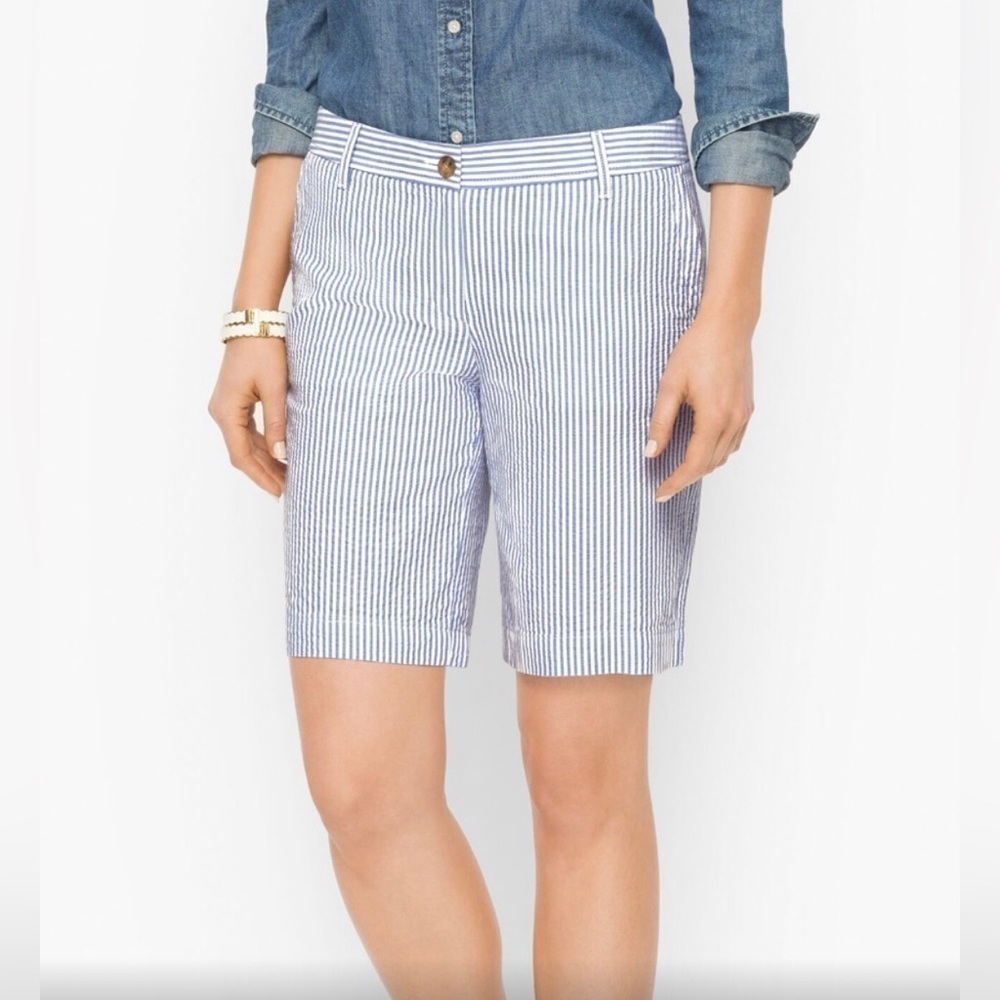 Talbots  hi rise blu & wht ticking strpe seersucker shrts sz 8 preppy Ivy League